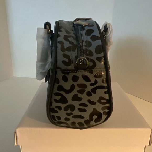 NWT  ON DUTCH blue and black leopard mini bowling bag - Picture 6 of 6